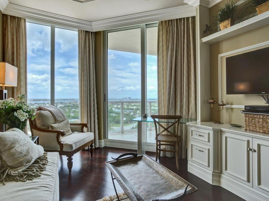 Ritz Carlton Luxurious Residence On Singer Island リビエラビーチ エクステリア 写真